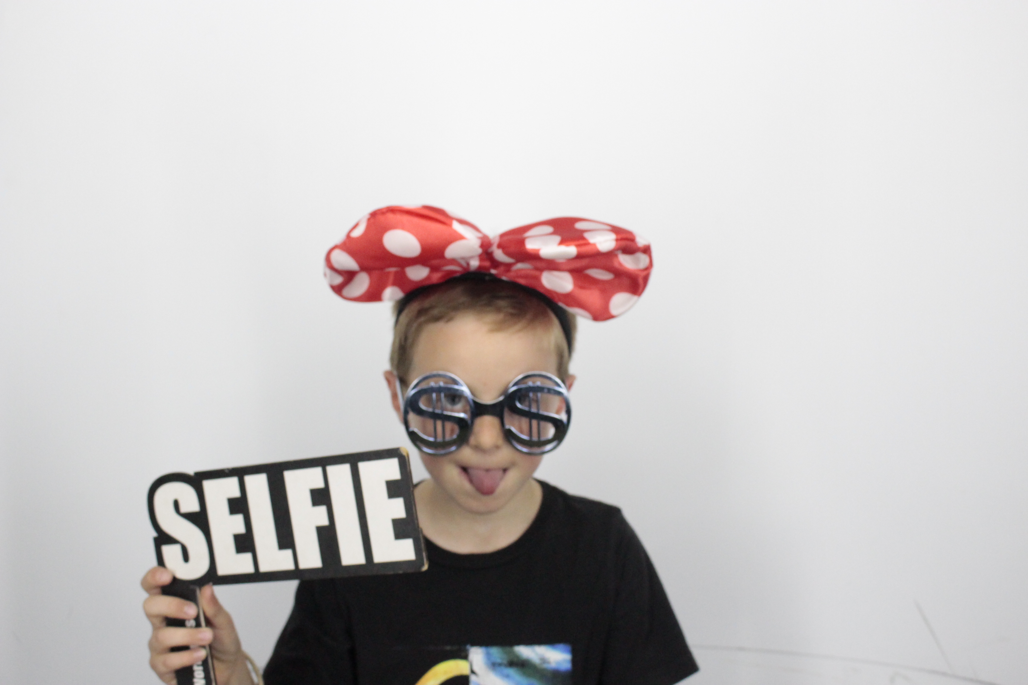 Alan's 50th Birthday  | View more photos from the event at gallery.myphotoboothexperience.co.uk/u/MyPhotoBoothExperienceLtd/Alans-50th-Birthday